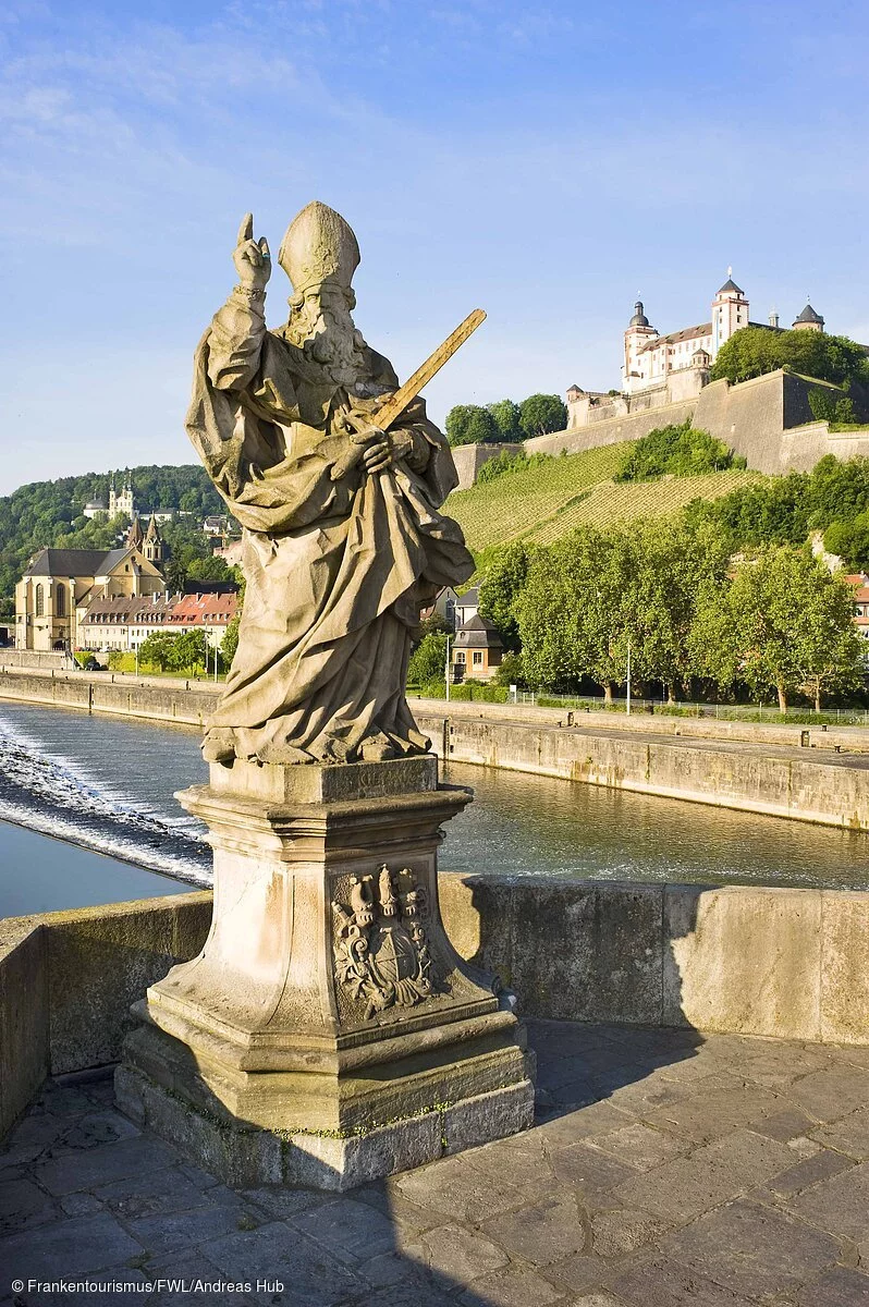 Blick von der Alten Mainbrücke zur Festung Marienberg